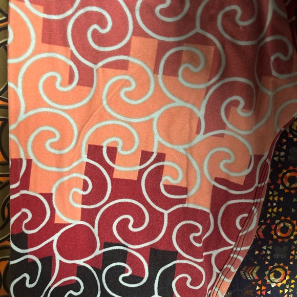 Colorful Patterned Leggings Set - Picture 7 of 14